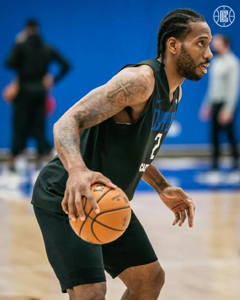 九游娱乐清晨体能课后，上海海港手感冰凉备战NBA季后赛，目标明确，训练强度明显提升的简单介绍